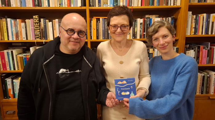 Nezisková organizácia PLAMIENOK vydala knihu „Precitnutia“